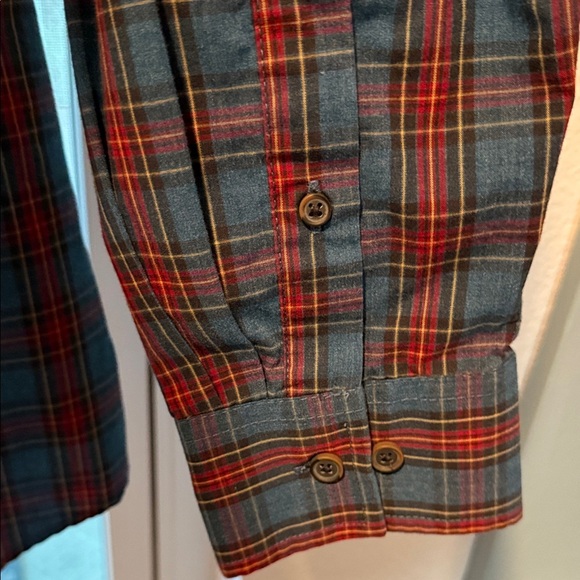 Arrow Men's Casual Plaid Button Up Long Sleeved Shirt - Red and Blue—Size Large - Picture 6 of 9